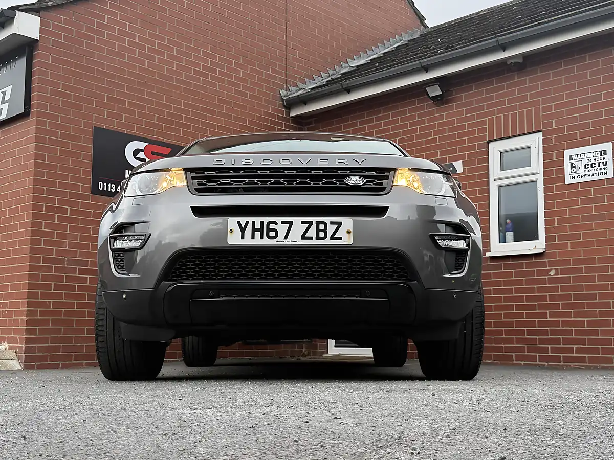 Used 2017 Land Rover Discovery Sport Se Tech Grey - Interior and Exterior details 4