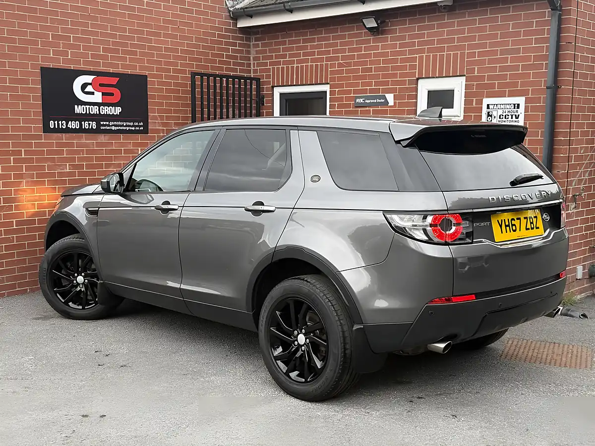 Used 2017 Land Rover Discovery Sport Se Tech Grey - Interior and Exterior details 7