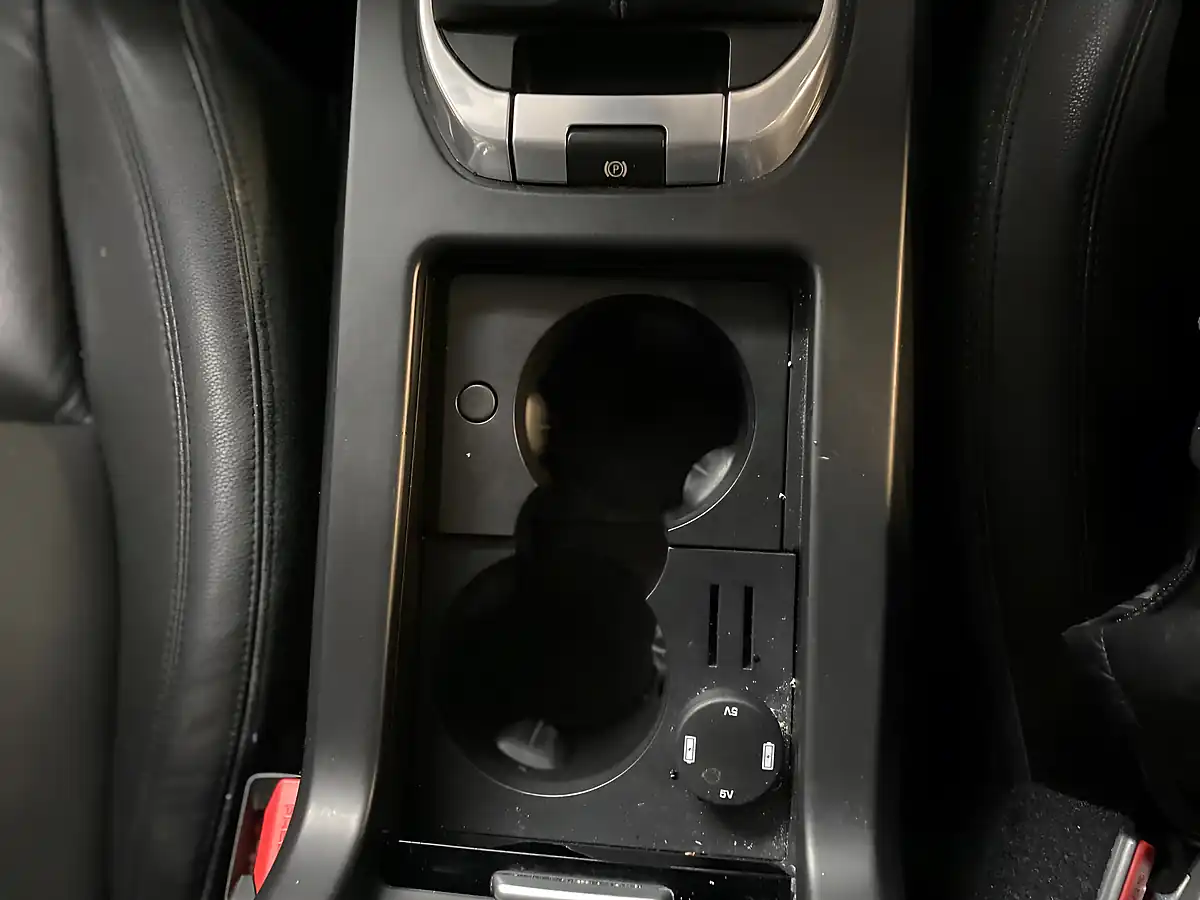 Used 2017 Land Rover Discovery Sport Se Tech Grey - Interior and Exterior details 14