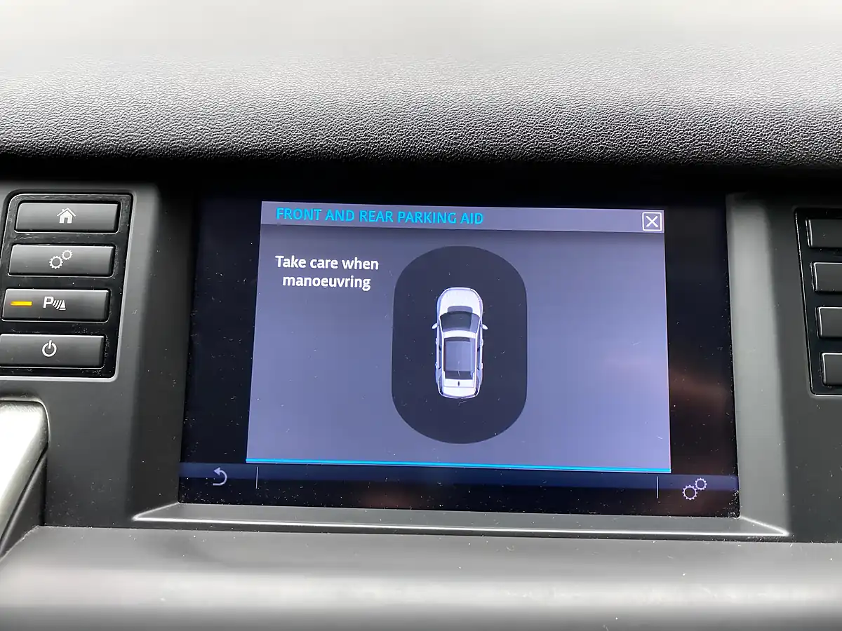 Used 2017 Land Rover Discovery Sport Se Tech Grey - Interior and Exterior details 18