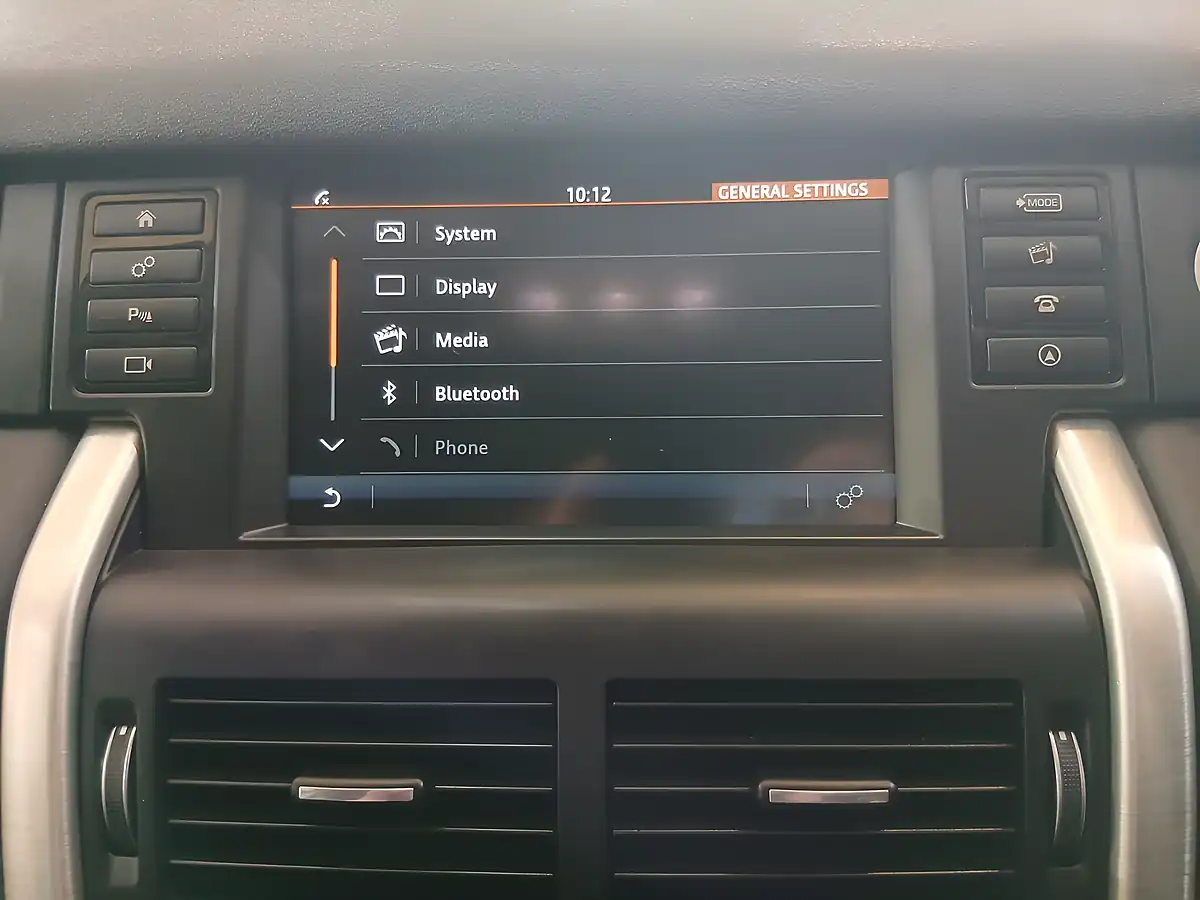 Used 2017 Land Rover Discovery Sport Se Tech Red - Interior and Exterior details 16