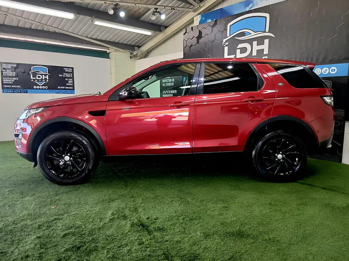 Used 2017 Land Rover Discovery Sport Se Tech Red - Interior and Exterior details 5
