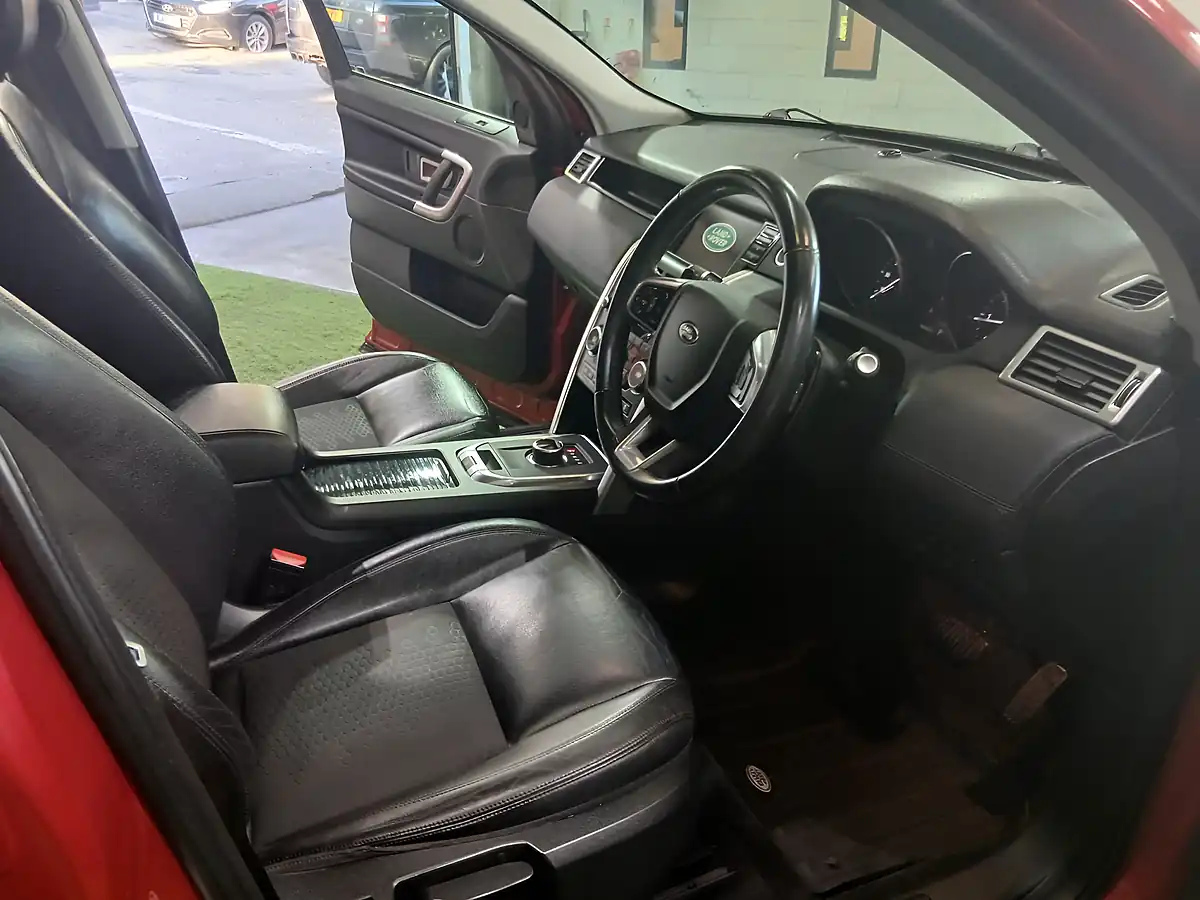 Used 2017 Land Rover Discovery Sport Se Tech Red - Interior and Exterior details 6