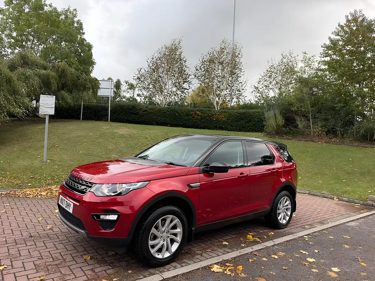 Used 2017 Land Rover Discovery Sport Se Tech Red - Interior and Exterior details 4