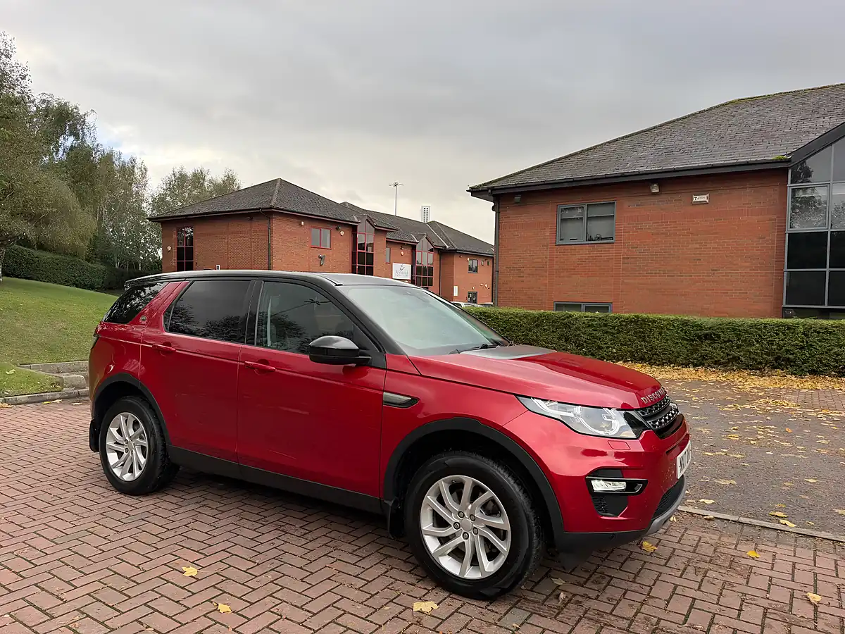 Used 2017 Land Rover Discovery Sport Se Tech Red - Interior and Exterior details 7