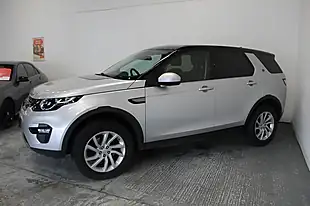 Used 2017 Land Rover Discovery Sport Se Tech Silver - Interior and Exterior details 4