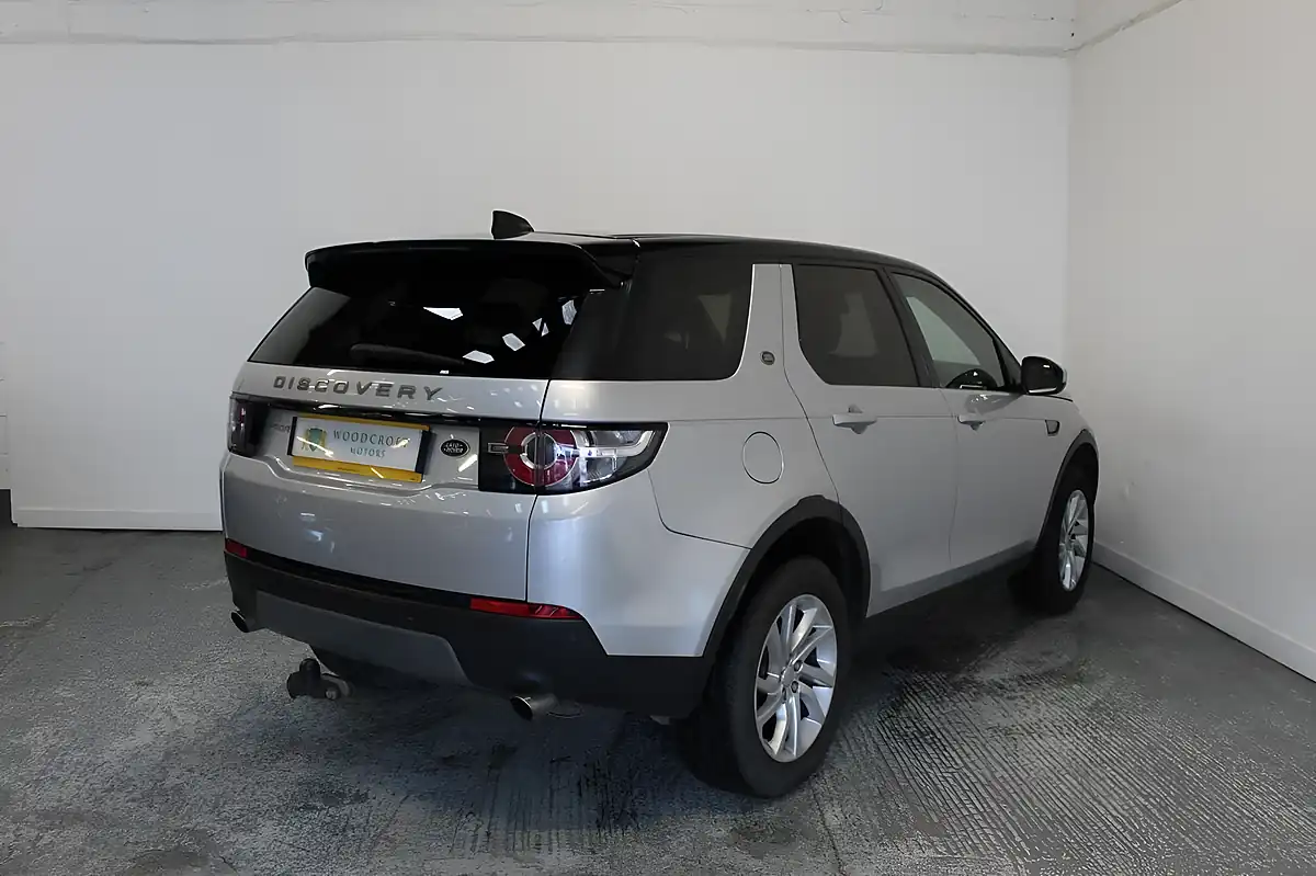 Used 2017 Land Rover Discovery Sport Se Tech Silver - Interior and Exterior details 6
