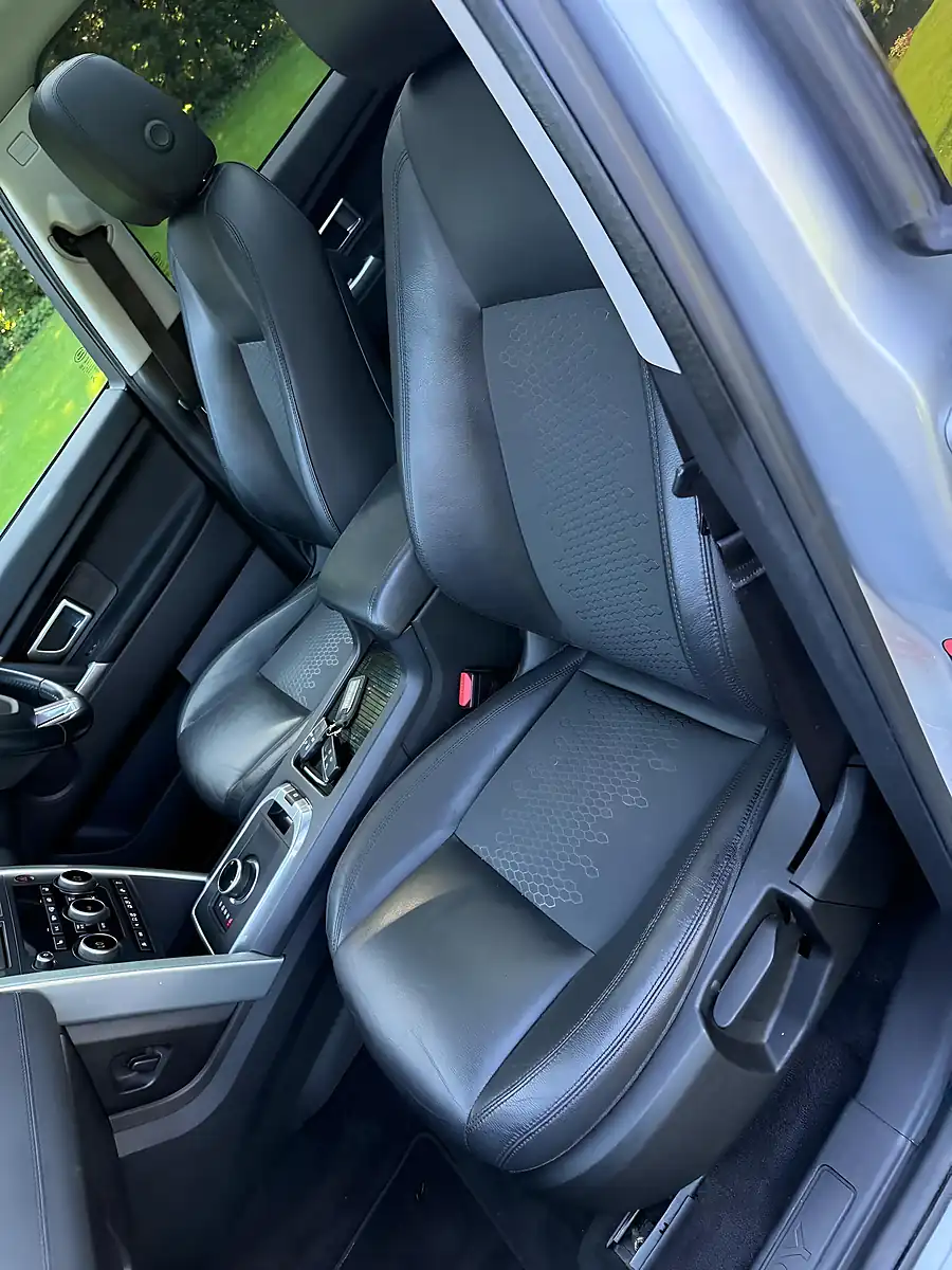 Used 2017 Land Rover Discovery Sport Se Tech Silver - Interior and Exterior details 16