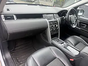 Used 2017 Land Rover Discovery Sport Se Tech White - Interior and Exterior details 12
