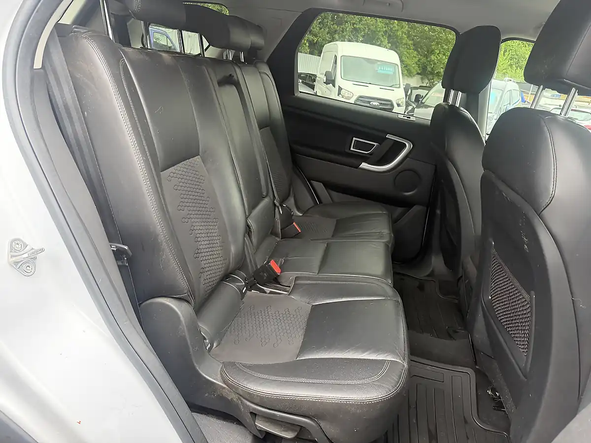 Used 2017 Land Rover Discovery Sport Se Tech White - Interior and Exterior details 17