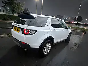 Used 2017 Land Rover Discovery Sport Se Tech White - Interior and Exterior details 8