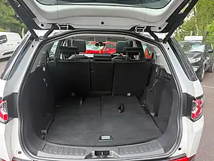 Used 2017 Land Rover Discovery Sport Se Tech White - Interior and Exterior details 15