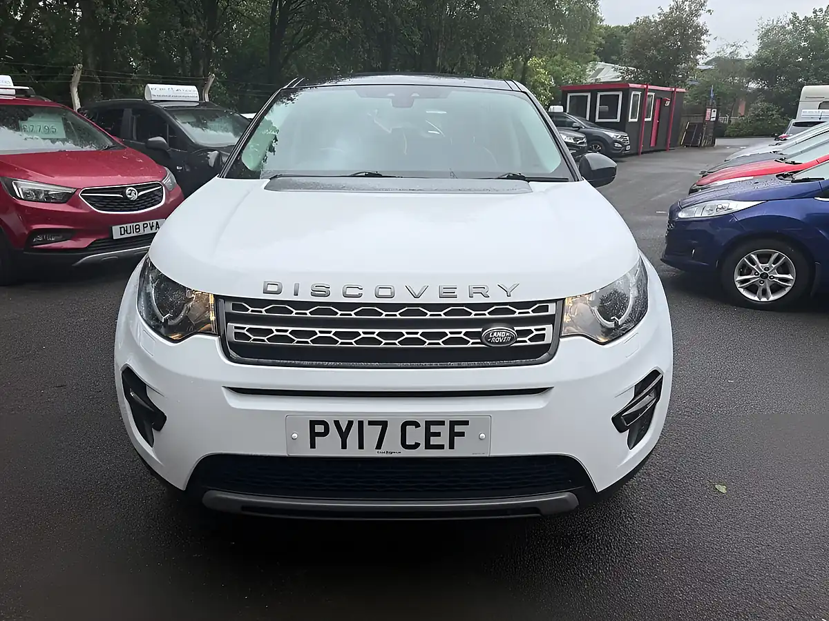 Used 2017 Land Rover Discovery Sport Se Tech White - Interior and Exterior details 2