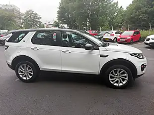 Used 2017 Land Rover Discovery Sport Se Tech White - Interior and Exterior details 8