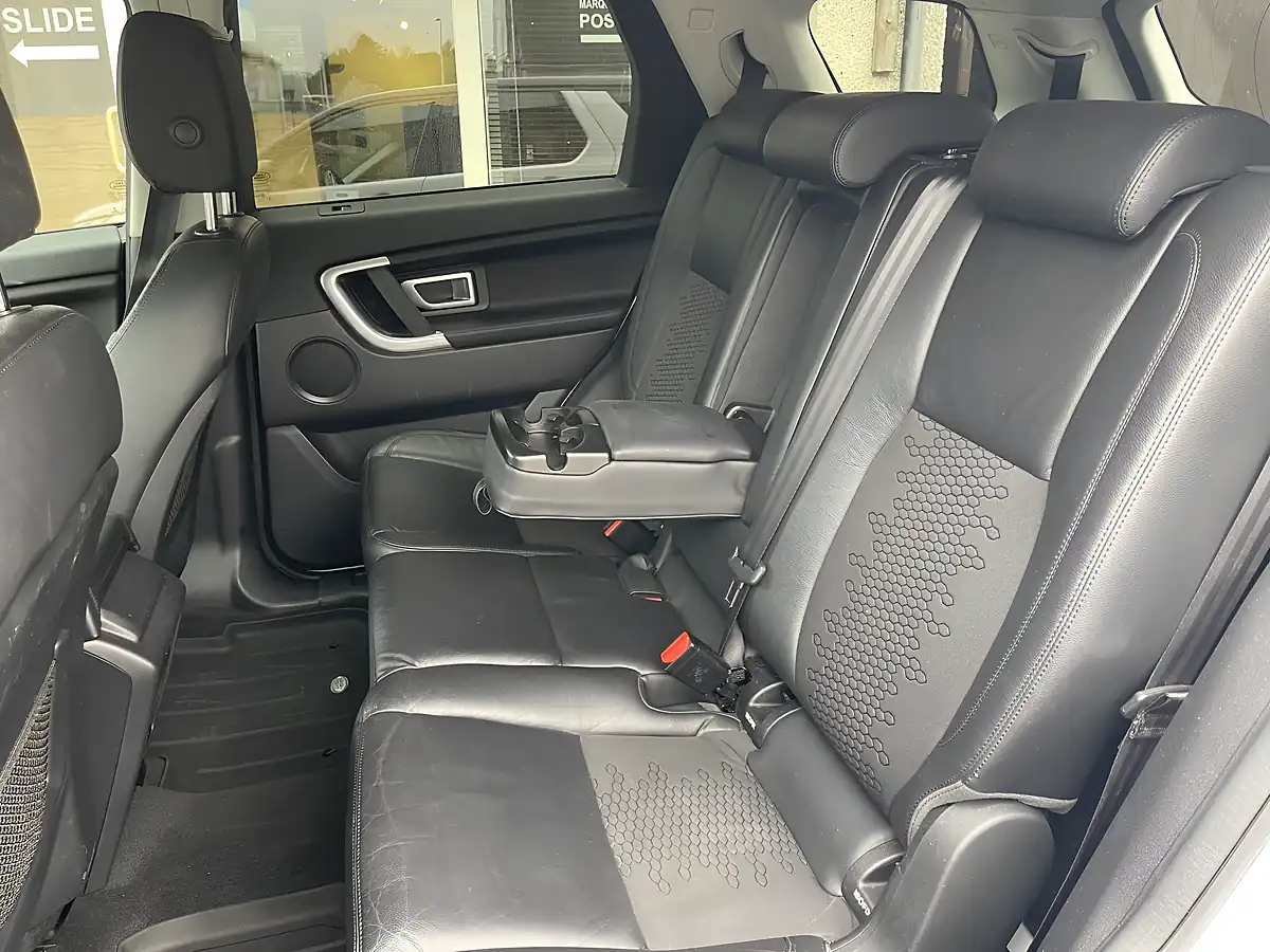 Used 2017 Land Rover Discovery Sport Se Tech White - Interior and Exterior details 15