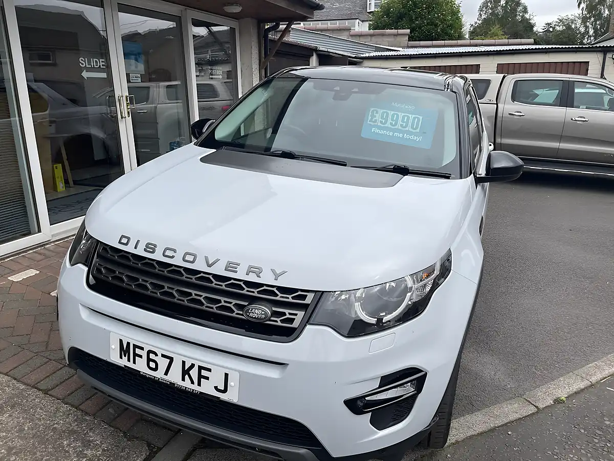 Used 2017 Land Rover Discovery Sport Se Tech White - Interior and Exterior details 2
