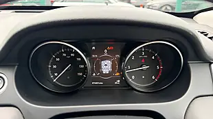 Used 2017 Land Rover Discovery Sport Se White - Interior and Exterior details 10