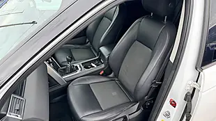 Used 2017 Land Rover Discovery Sport Se White - Interior and Exterior details 12