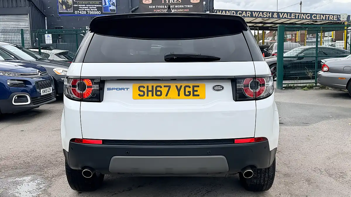 Used 2017 Land Rover Discovery Sport Se White - Interior and Exterior details 4