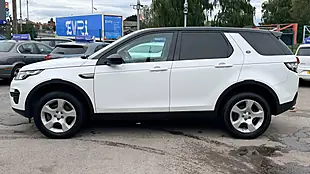 Used 2017 Land Rover Discovery Sport Se White - Interior and Exterior details 6