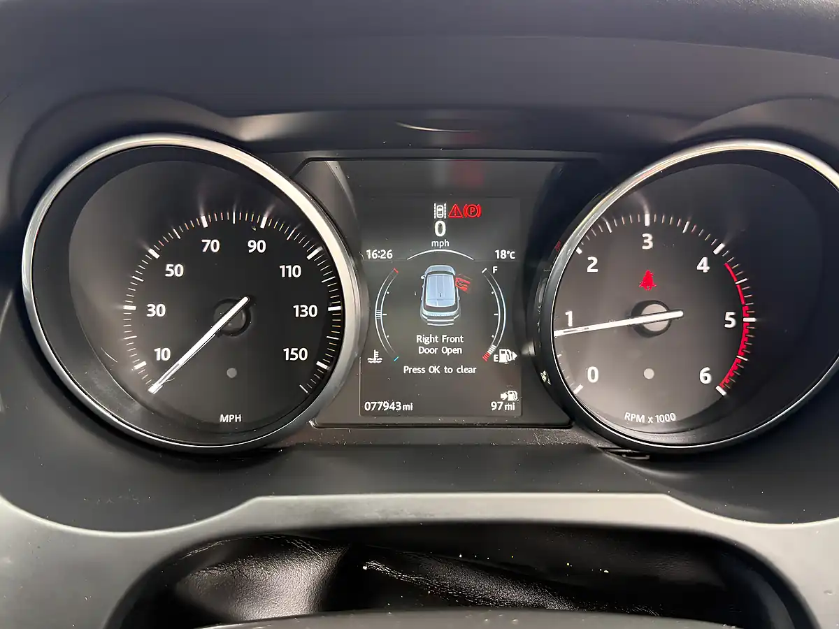Used 2017 Land Rover Evoque Hse Dynamic Black - Interior and Exterior details 15