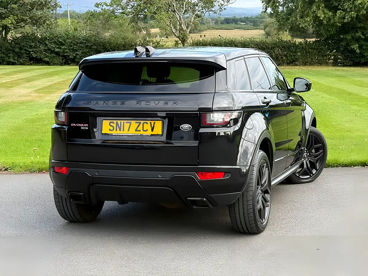Used 2017 Land Rover Evoque Hse Dynamic Black - Interior and Exterior details 7