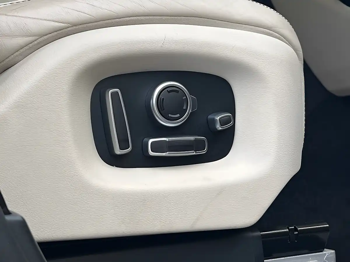 Used 2017 Land Rover Range Rover Autobiography Black - Interior and Exterior details 13