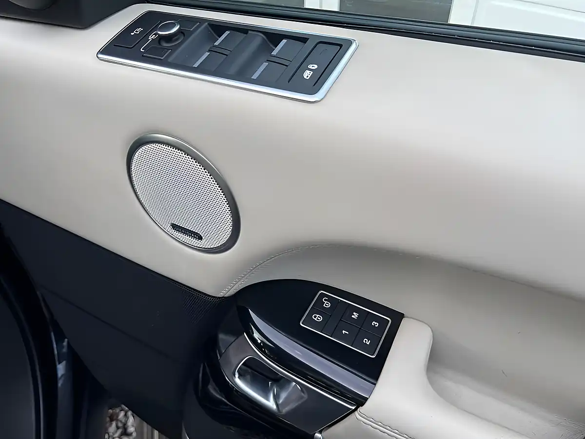 Used 2017 Land Rover Range Rover Autobiography Black - Interior and Exterior details 19