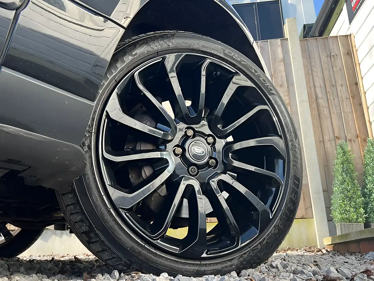 Used 2017 Land Rover Range Rover Autobiography Black - Interior and Exterior details 8
