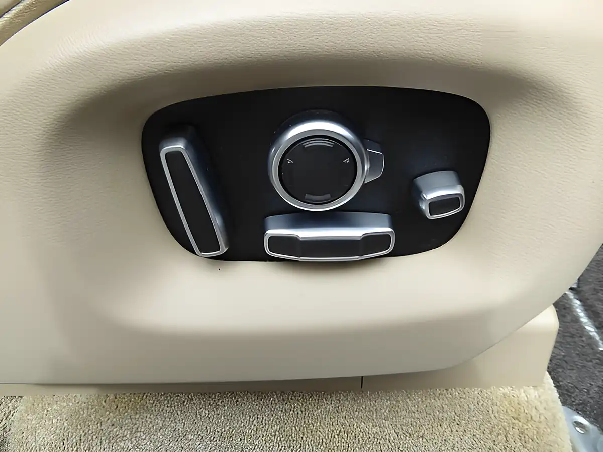 Used 2017 Land Rover Range Rover Autobiography Blue - Interior and Exterior details 13