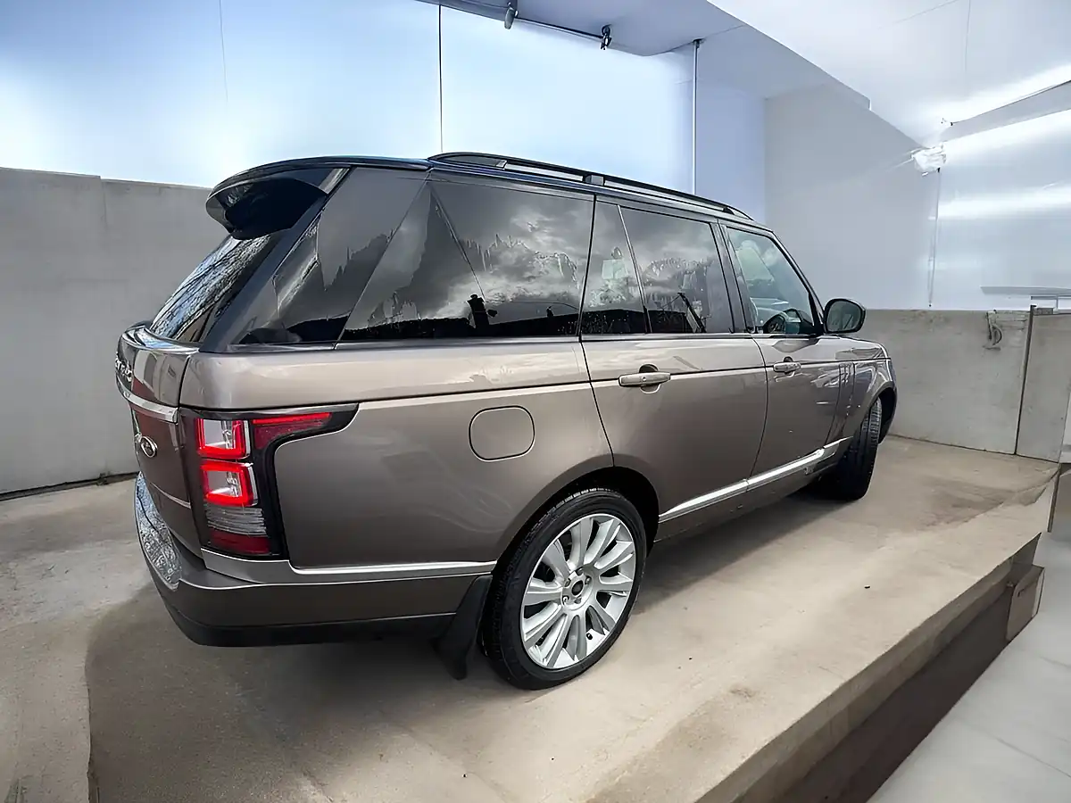 Used 2017 Land Rover Range Rover Autobiography Brown - Interior and Exterior details 6