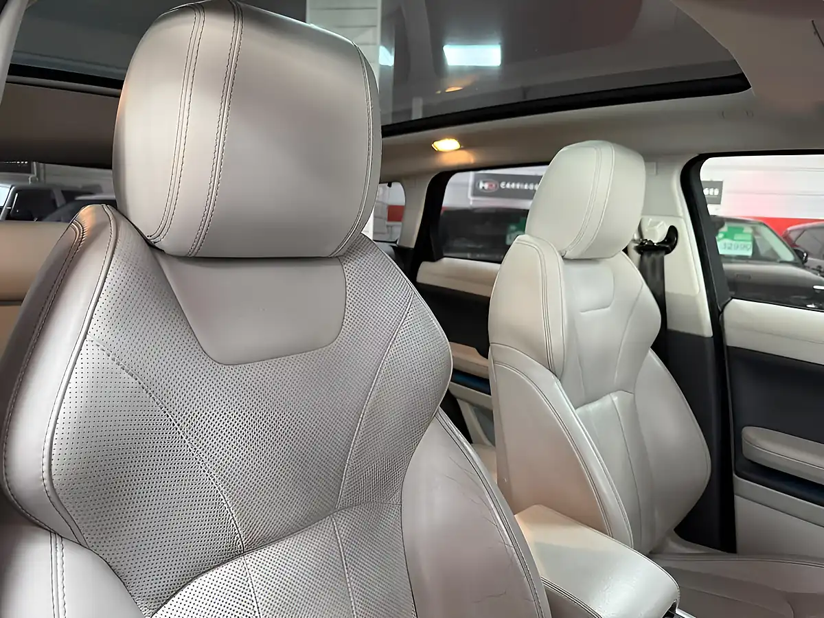 Used 2017 Land Rover Range Rover Evoque Autobiography Black - Interior and Exterior details 10