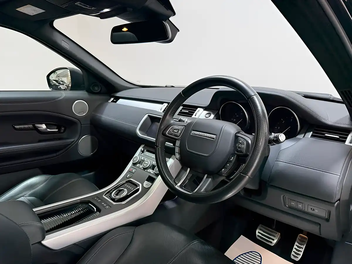 Used 2017 Land Rover Range Rover Evoque Hse Dynamic Black - Interior and Exterior details 13