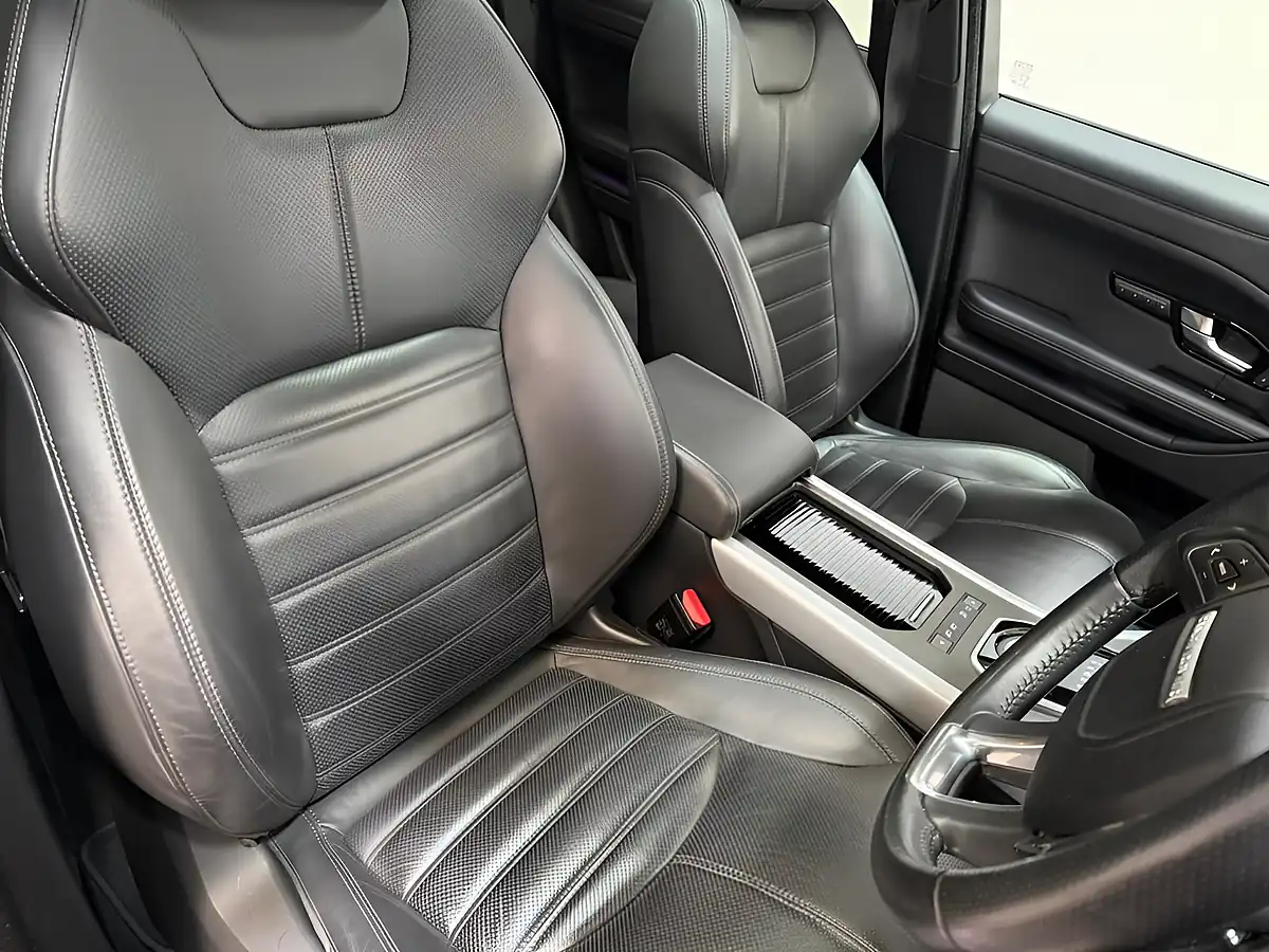 Used 2017 Land Rover Range Rover Evoque Hse Dynamic Black - Interior and Exterior details 14