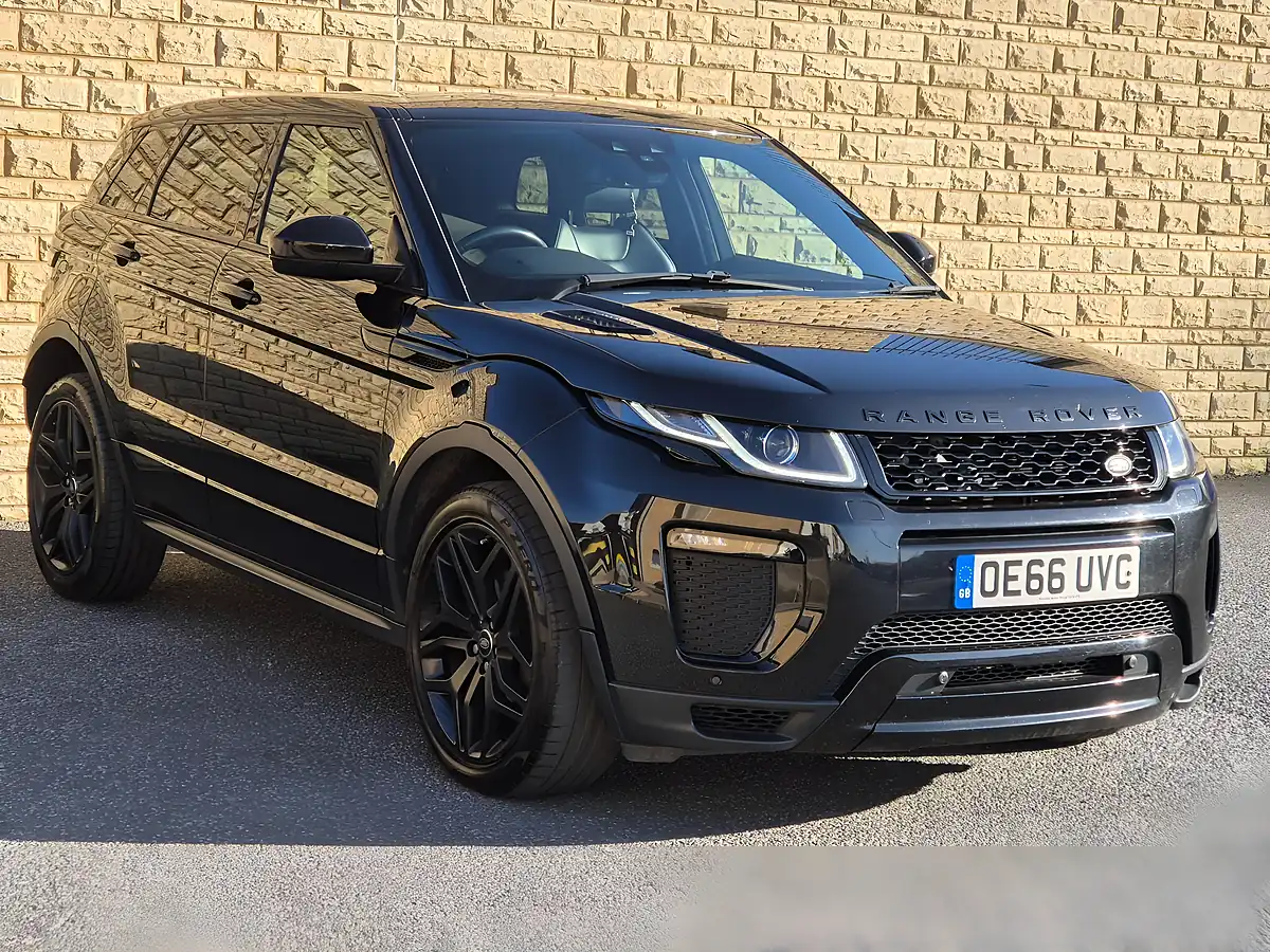 Used 2017 Land Rover Range Rover Evoque Hse Dynamic Black - Interior and Exterior details 11