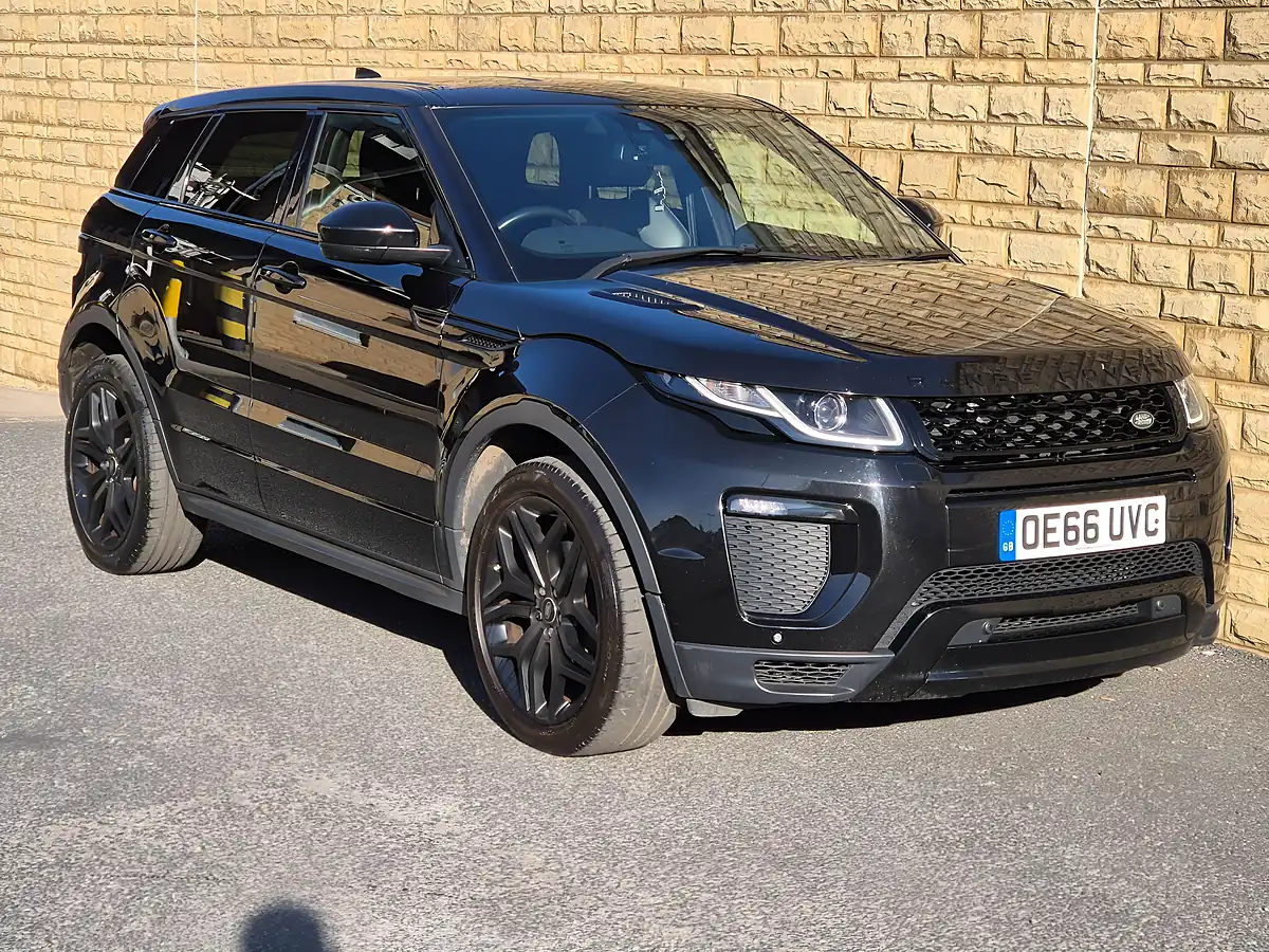 Used 2017 Land Rover Range Rover Evoque Hse Dynamic Black - Interior and Exterior details 12