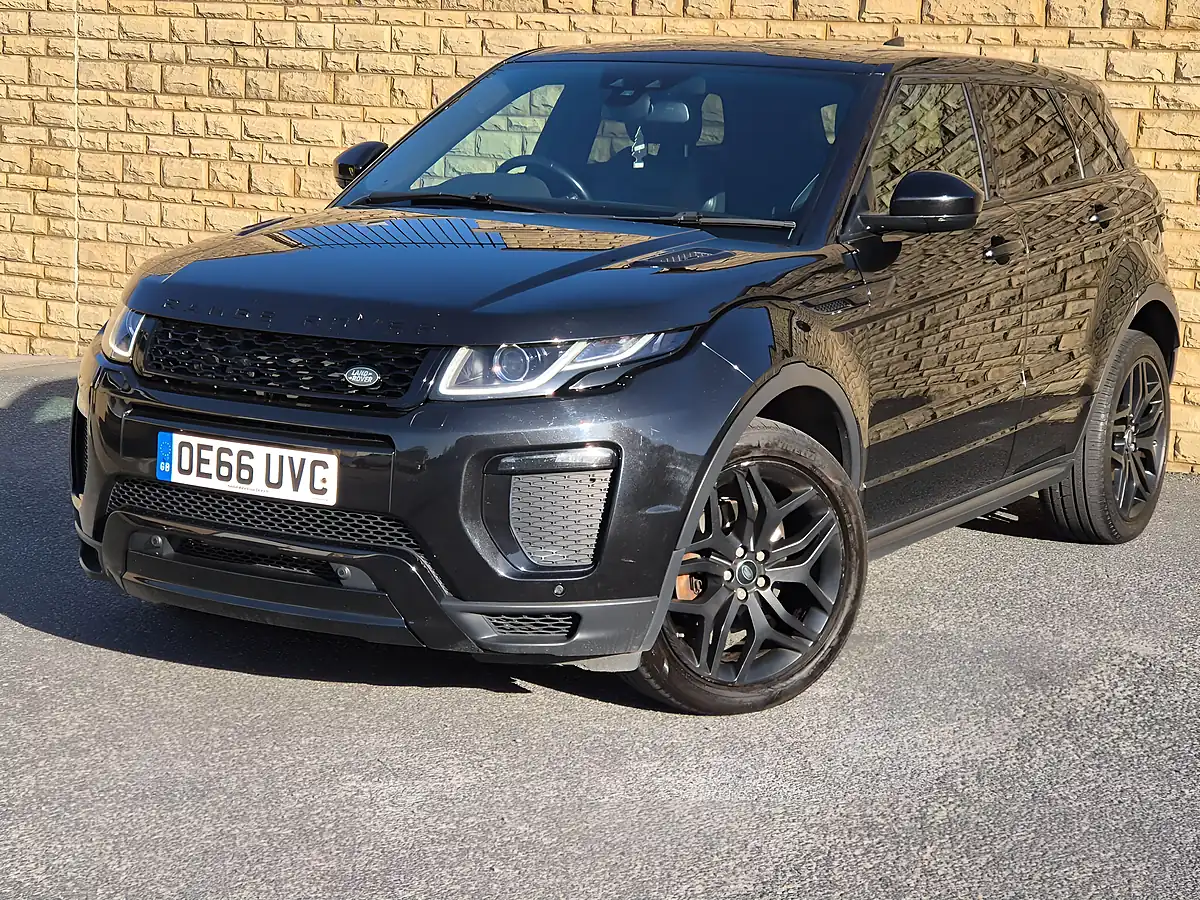 Used 2017 Land Rover Range Rover Evoque Hse Dynamic Black - Interior and Exterior details 3