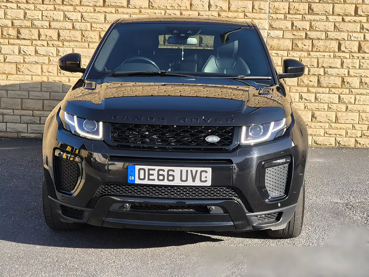 Used 2017 Land Rover Range Rover Evoque Hse Dynamic Black - Interior and Exterior details 7
