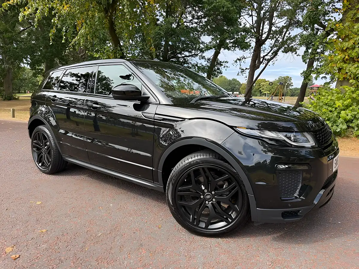 Used 2017 Land Rover Range Rover Evoque Hse Dynamic Black - Front View