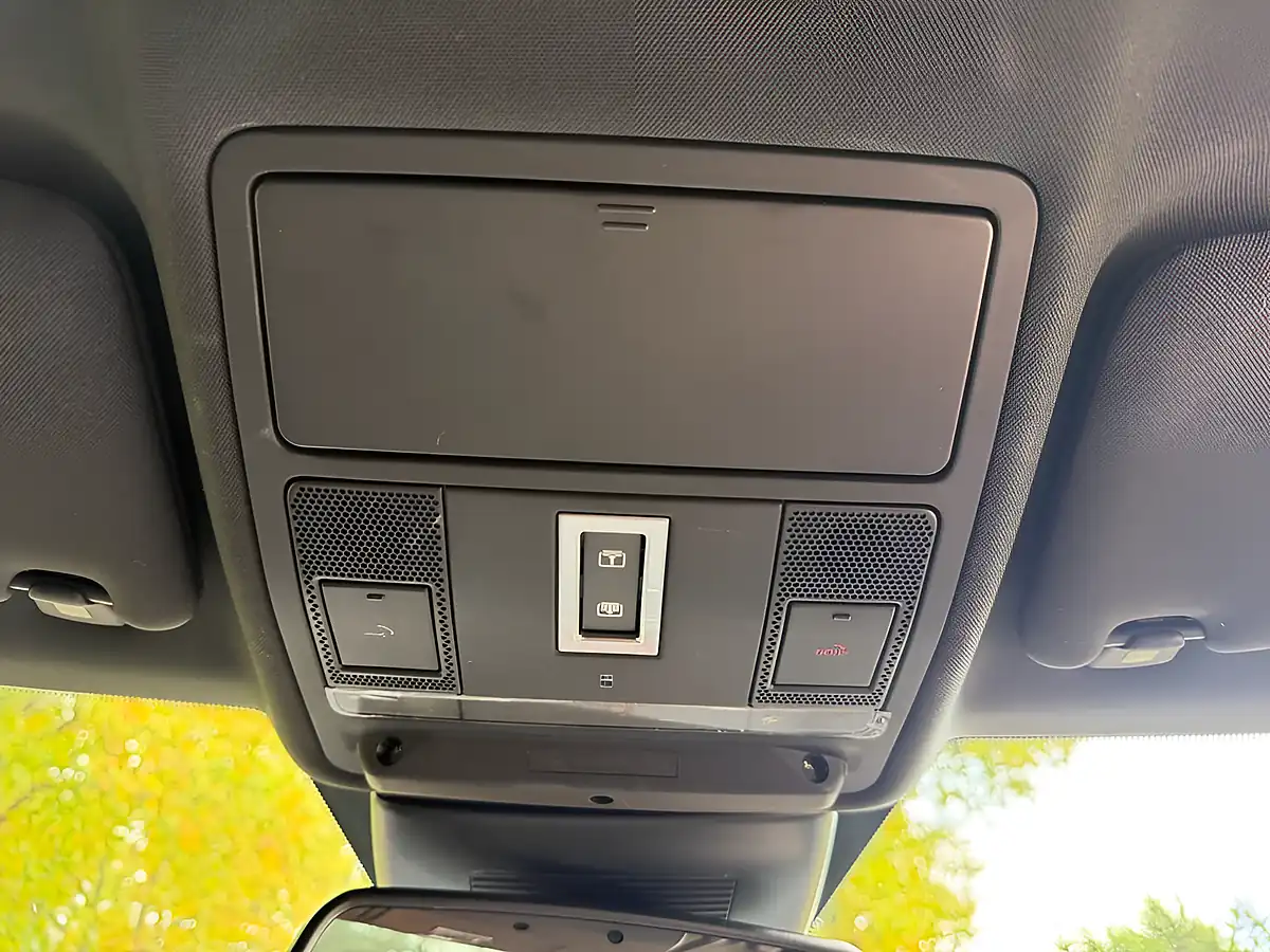 Used 2017 Land Rover Range Rover Evoque Hse Dynamic Black - Interior and Exterior details 17