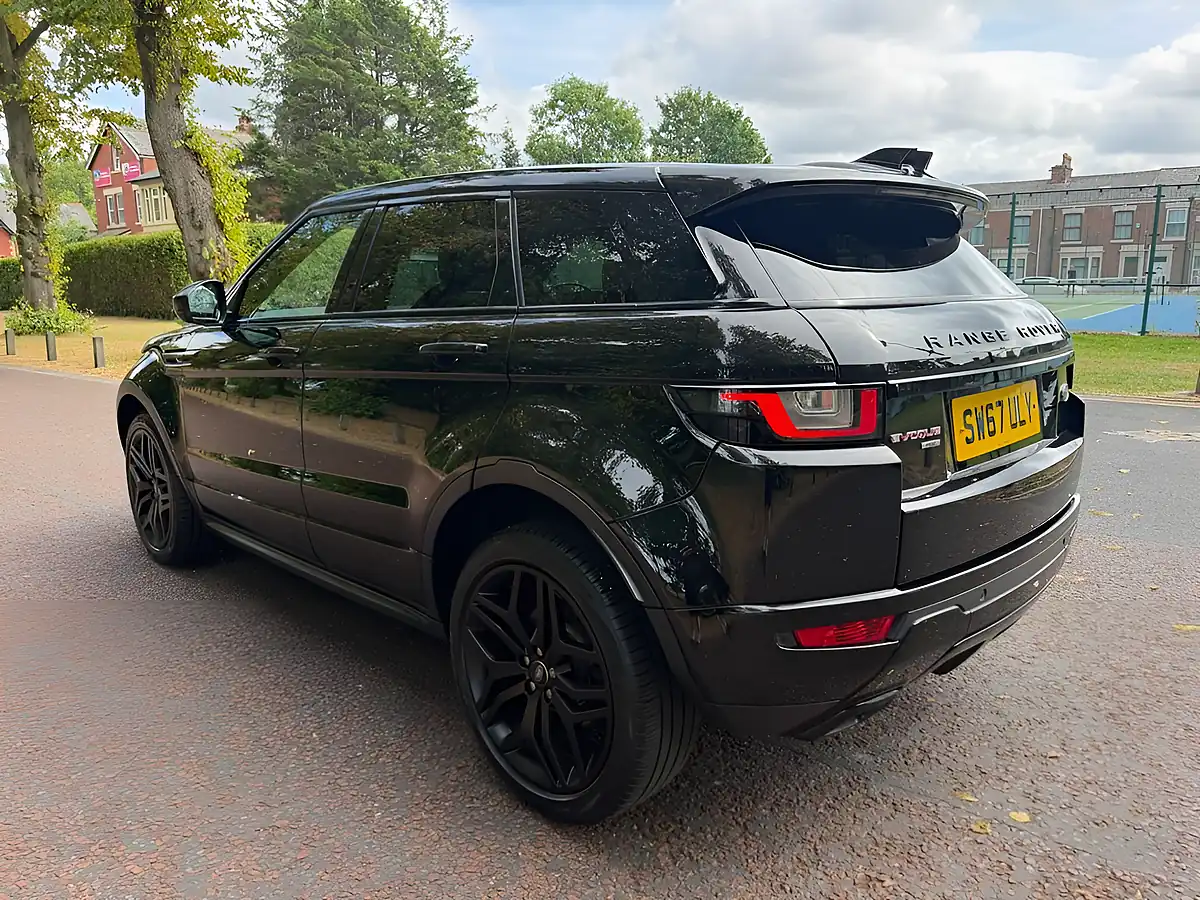 Used 2017 Land Rover Range Rover Evoque Hse Dynamic Black - Interior and Exterior details 5