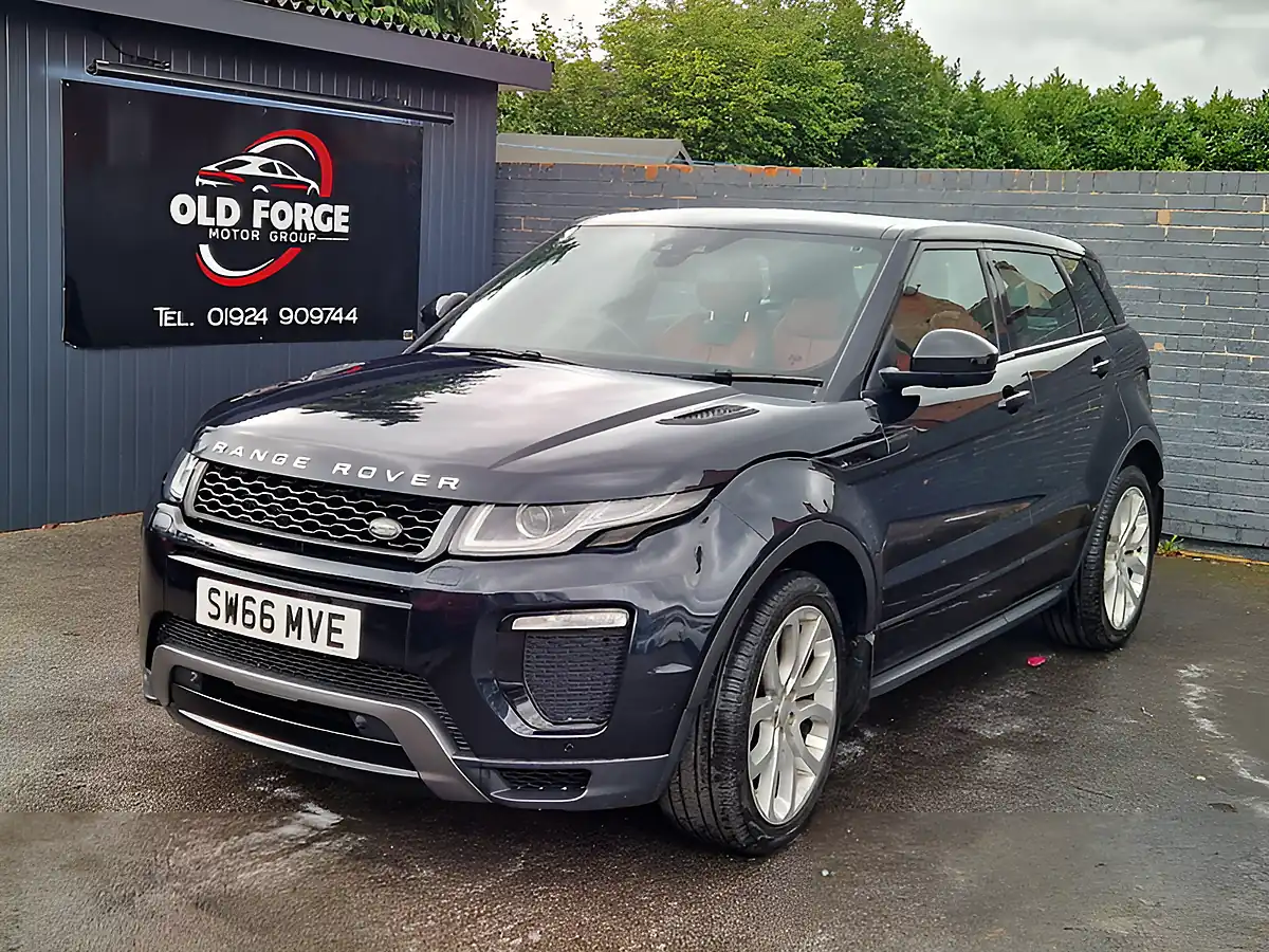 Used 2017 Land Rover Range Rover Evoque Hse Dynamic Black - Front View