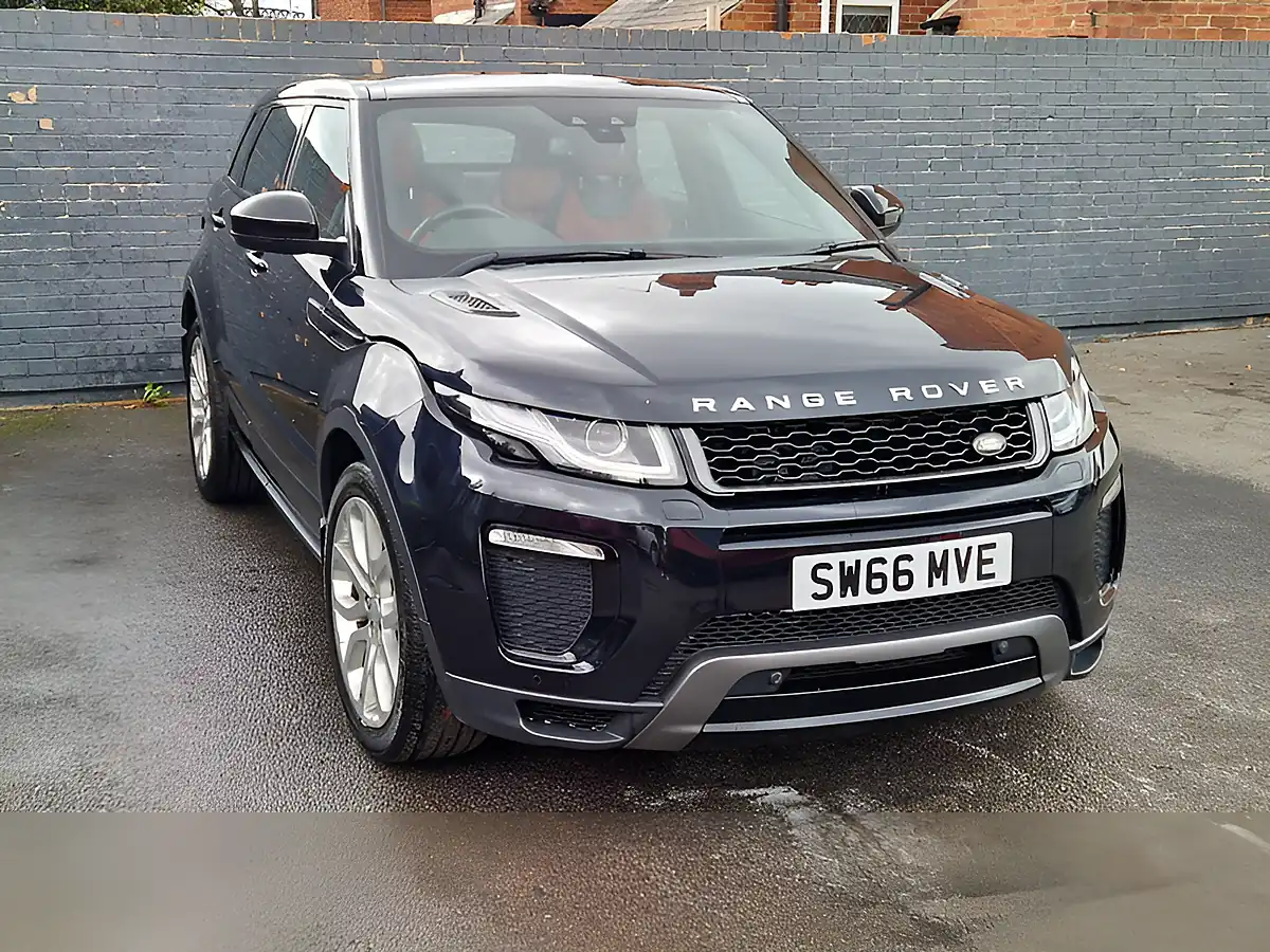 Used 2017 Land Rover Range Rover Evoque Hse Dynamic Black - Interior and Exterior details 3