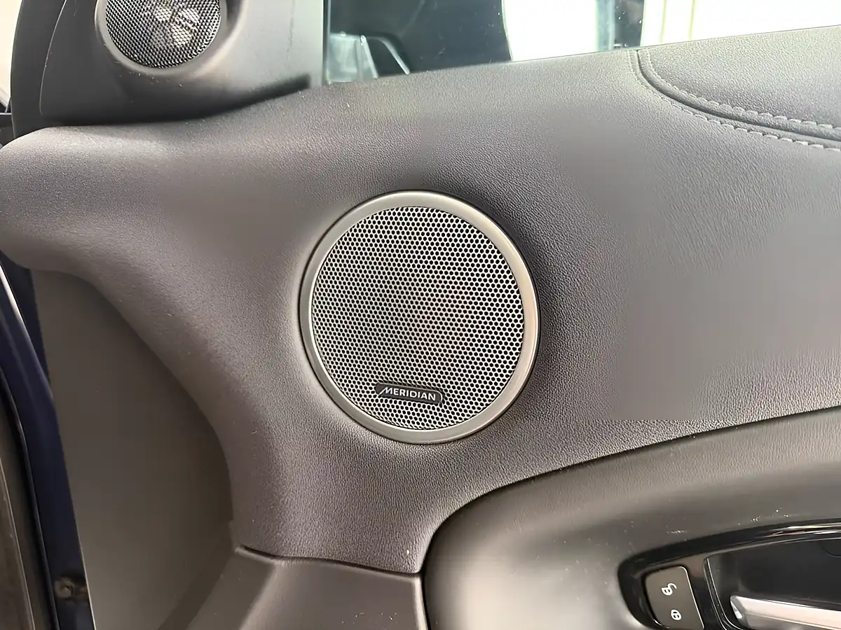 Used 2017 Land Rover Range Rover Evoque Hse Dynamic Blue - Interior and Exterior details 6