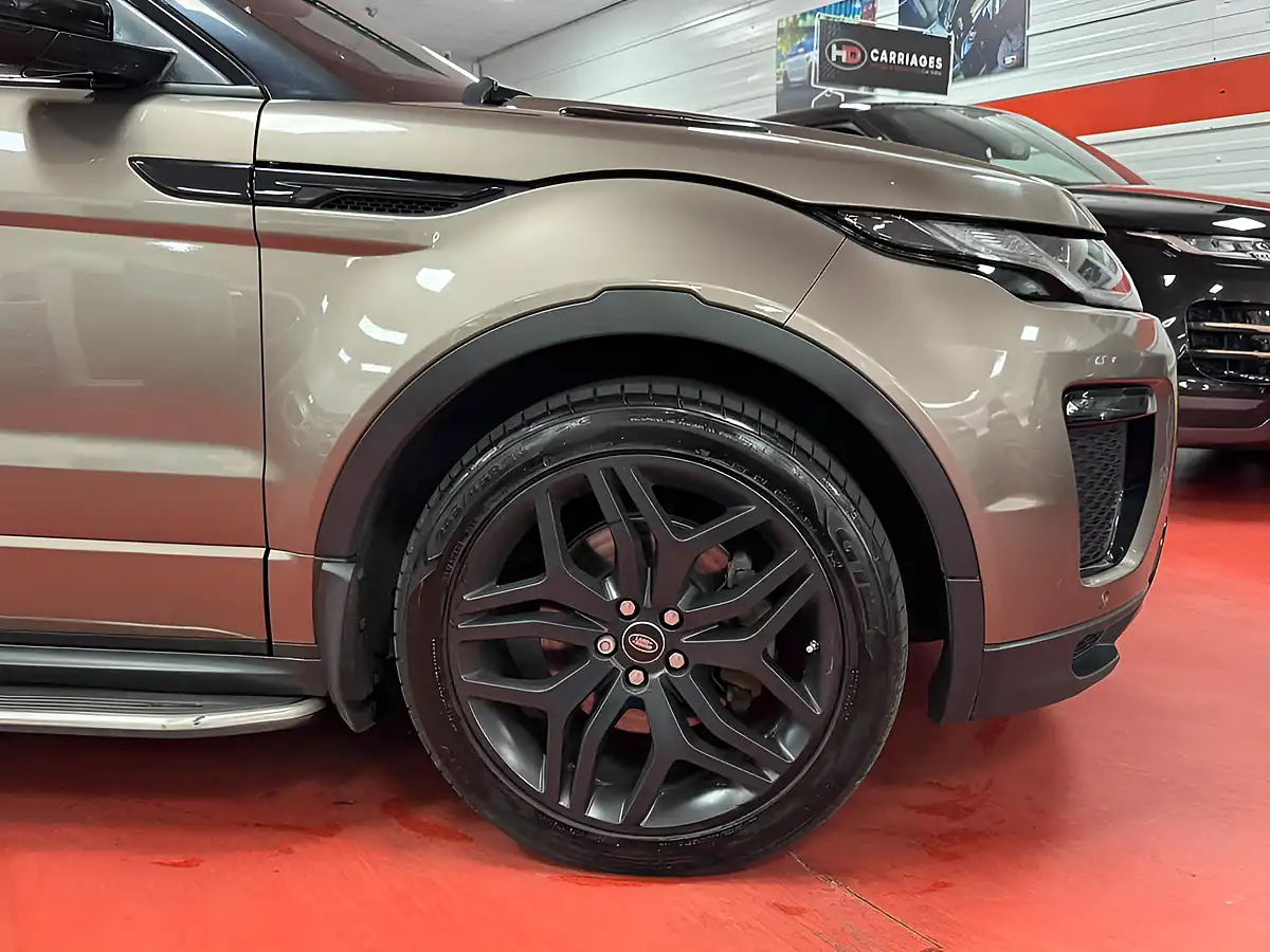 Used 2017 Land Rover Range Rover Evoque Hse Dynamic Brown - Interior and Exterior details 12