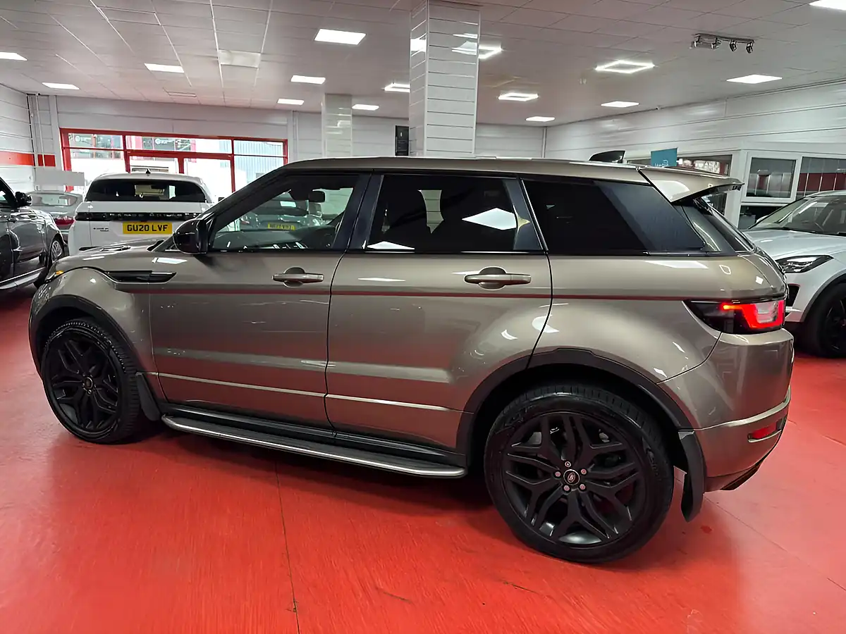Used 2017 Land Rover Range Rover Evoque Hse Dynamic Brown - Interior and Exterior details 8