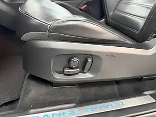 Used 2017 Land Rover Range Rover Evoque Hse Dynamic Convertible White - Interior and Exterior details 17