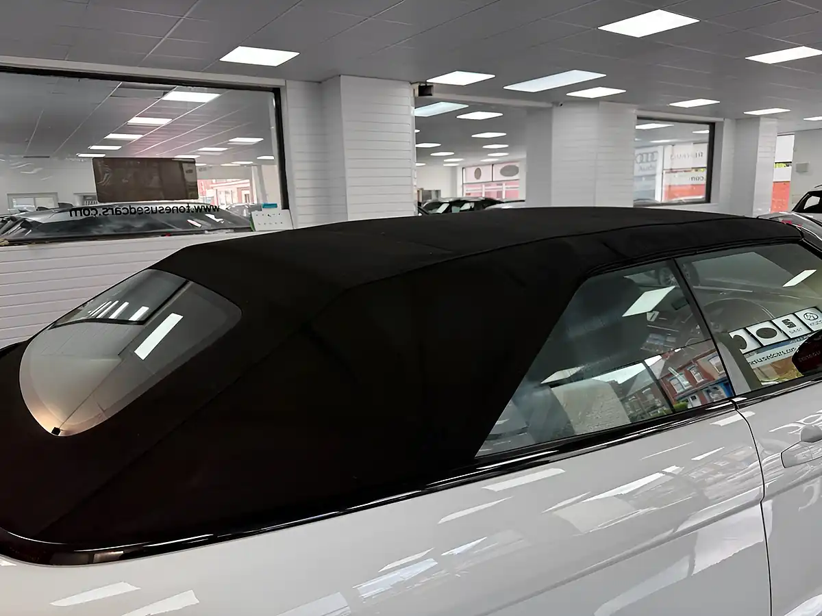 Used 2017 Land Rover Range Rover Evoque Hse Dynamic Convertible White - Interior and Exterior details 5