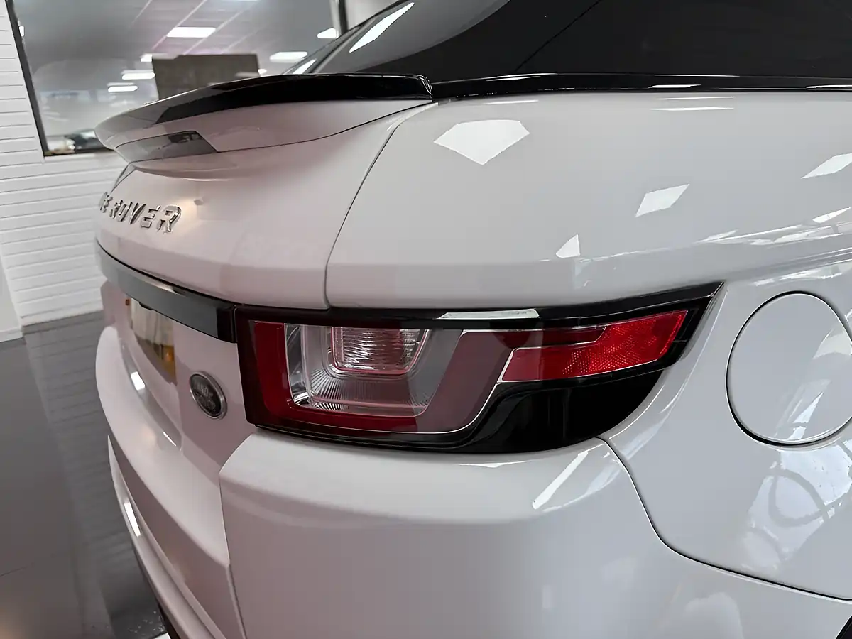 Used 2017 Land Rover Range Rover Evoque Hse Dynamic Convertible White - Interior and Exterior details 7