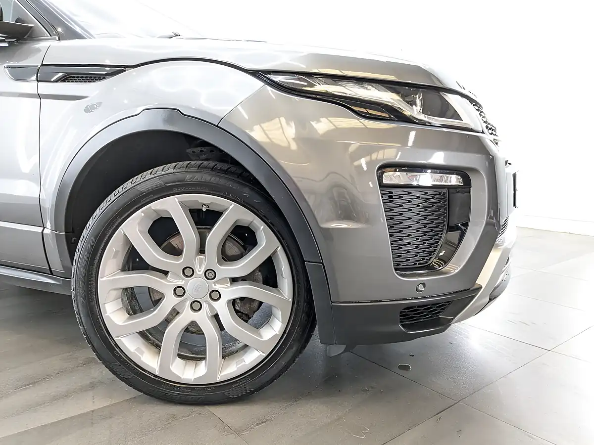 Used 2017 Land Rover Range Rover Evoque Hse Dynamic Corris Grey - Interior and Exterior details 2